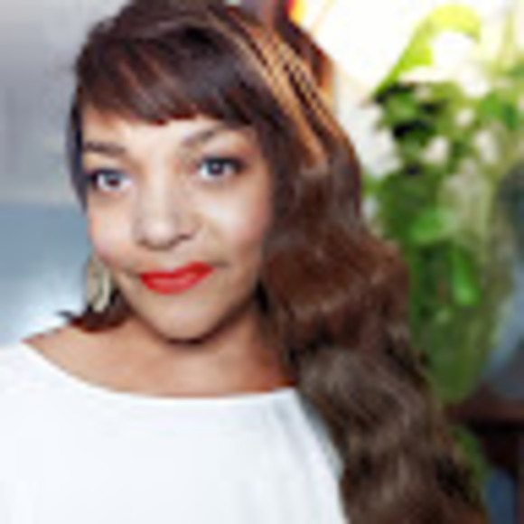 Meet your Posher, Aria - Picture 1 of 1